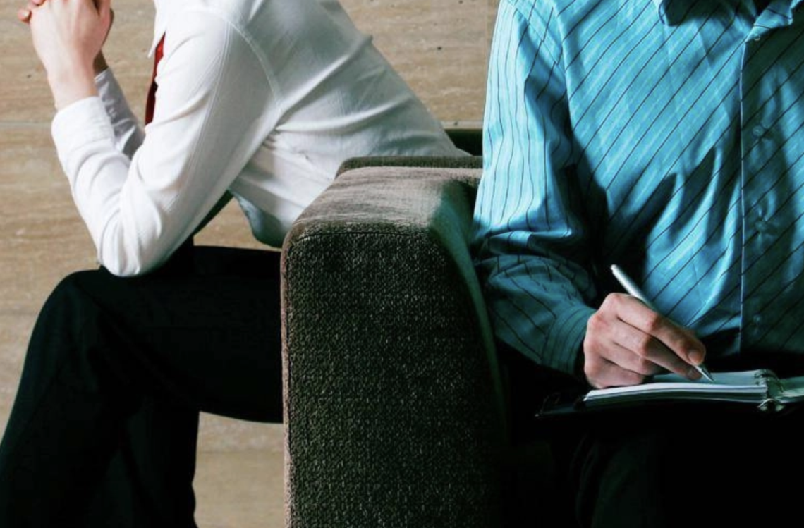 Violenza sessuale sulle pazienti, arrestato psicoterapeuta