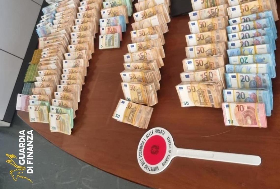 Usura ed estorsione a imprenditore, due arresti