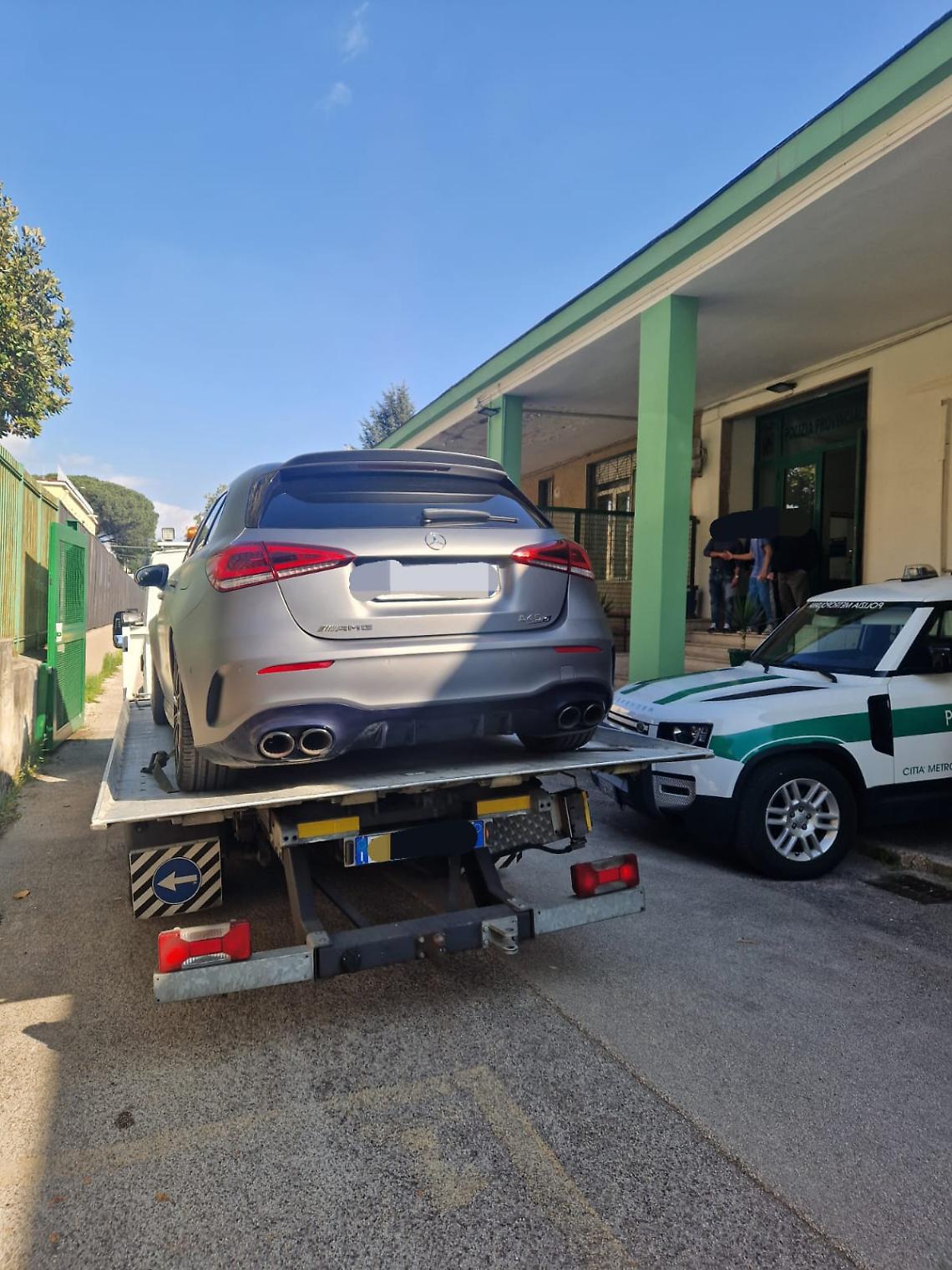 Sgominata rete intestazioni fittizie, cancellate dal Pra 77 auto