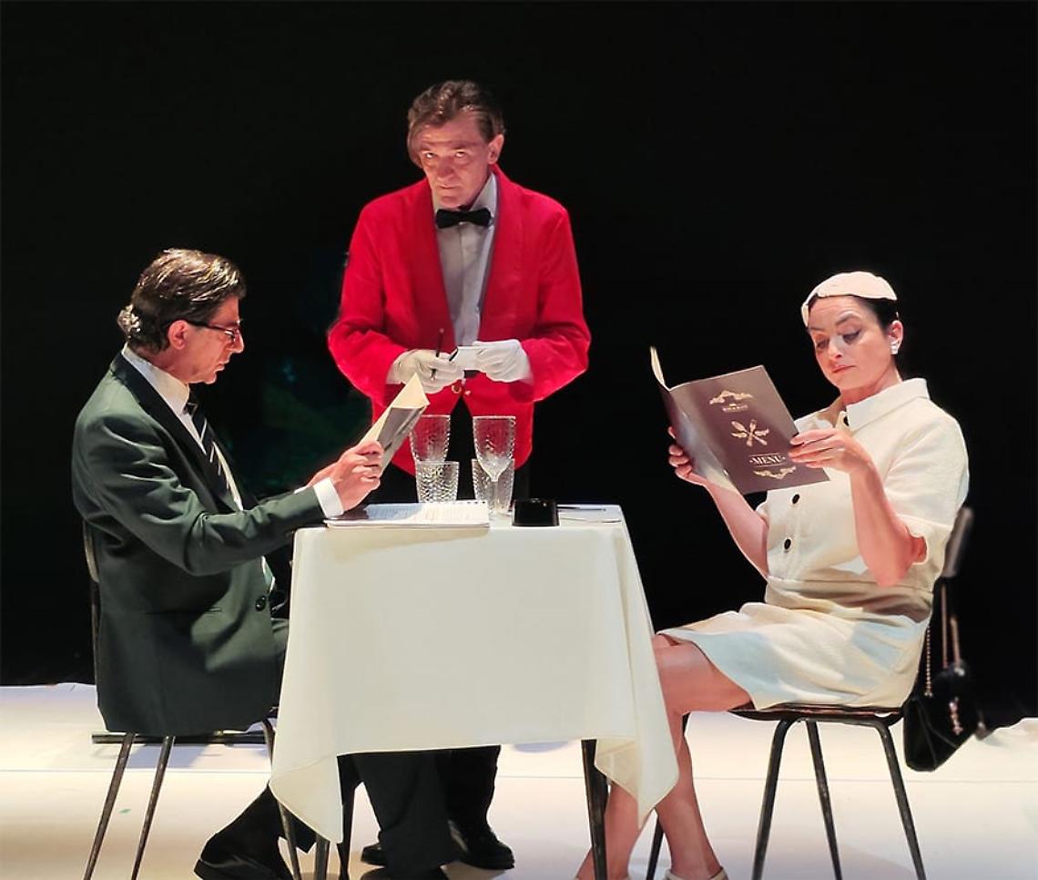 Le “Confusioni” di Alan Ayckbourn al Sannazaro
