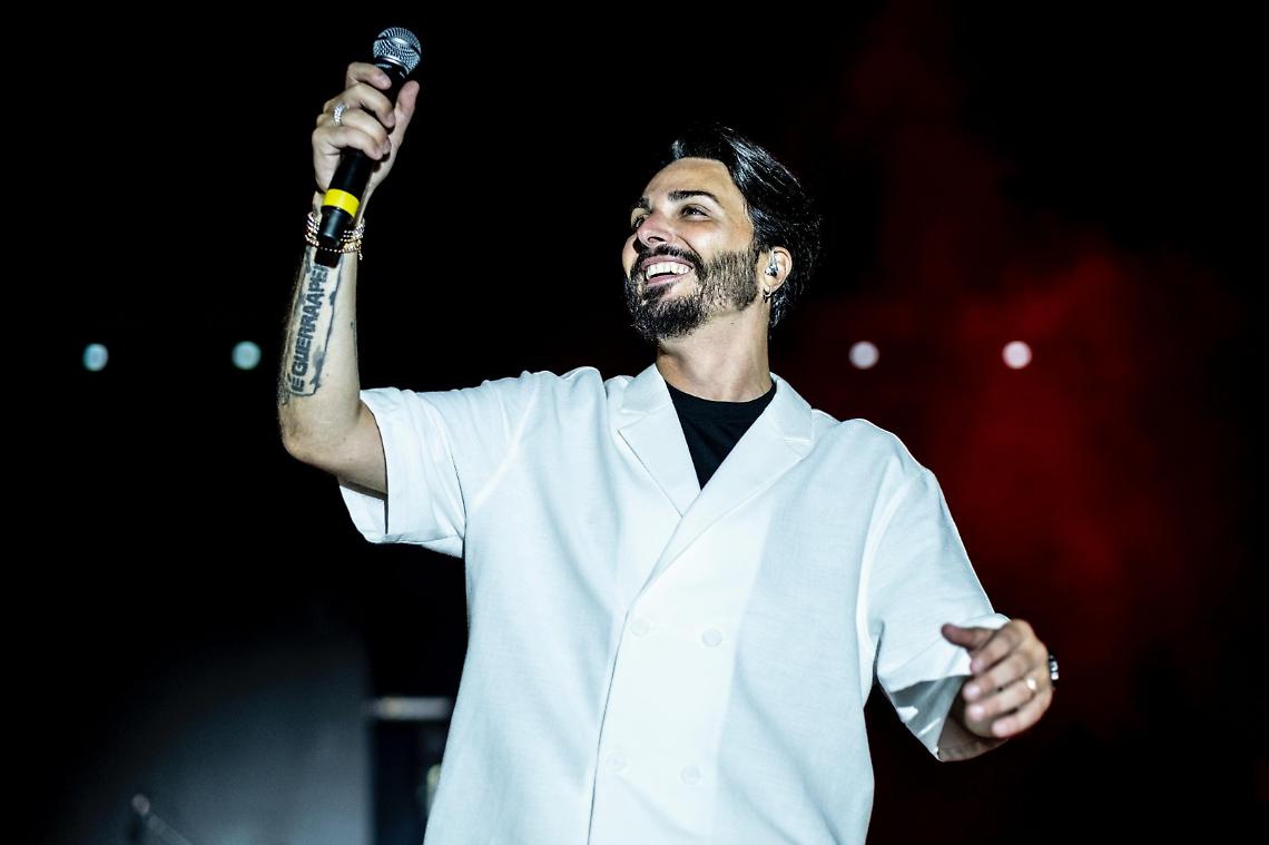 Tony Colombo, successo a Villa Literno