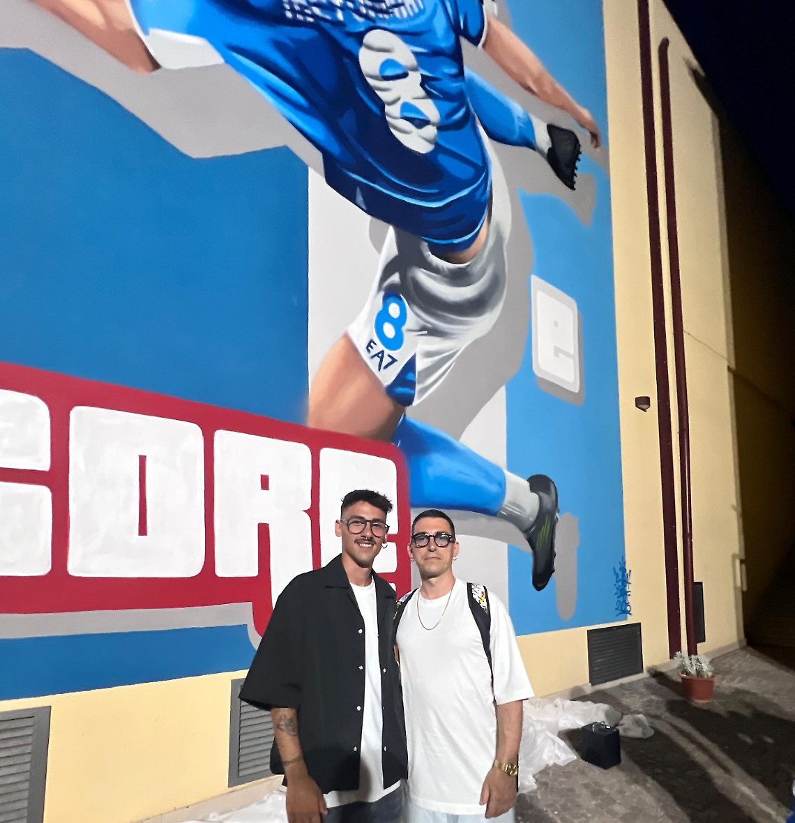 Un murales per la rovesciata di McTominay