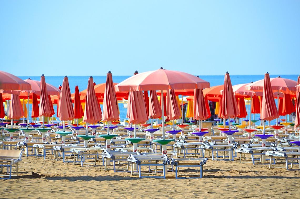 Caro vacanza, lettini e ombrellone non per tutti