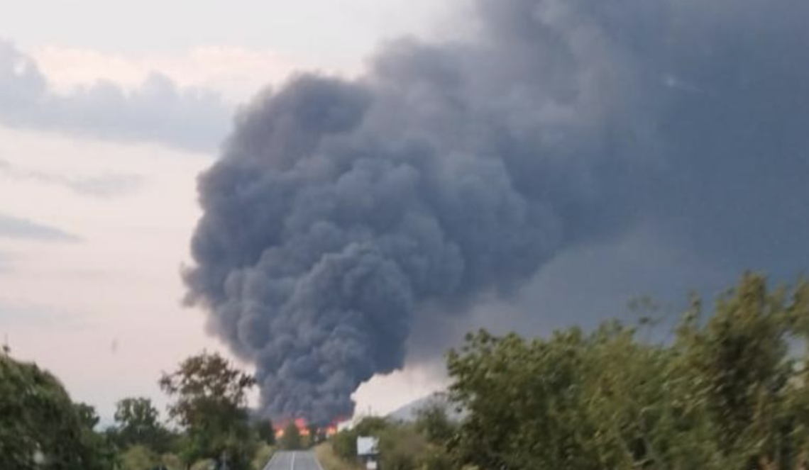 Incendio di Teano, si amplia il monitoraggio dell'Arpac