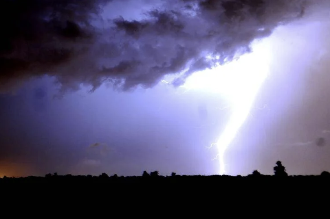 Caldo record addio, arriva burrasca di fine estate