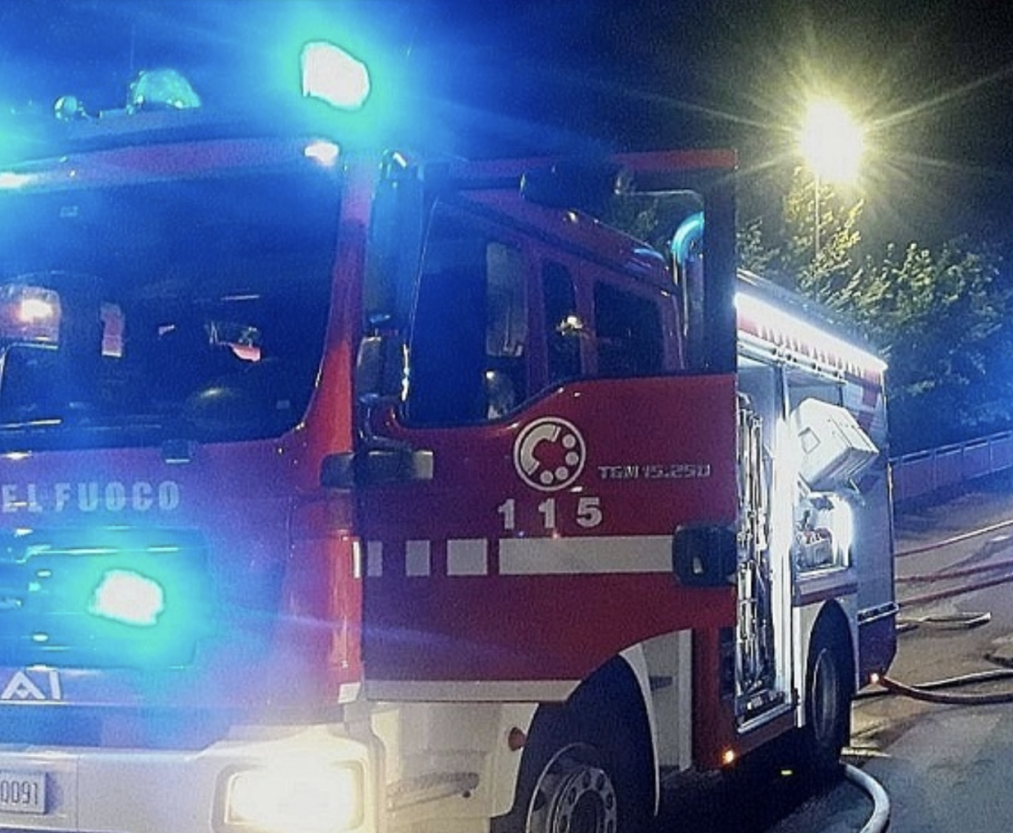 Incendio nell'appartamento, 47enne muore carbonizzato 