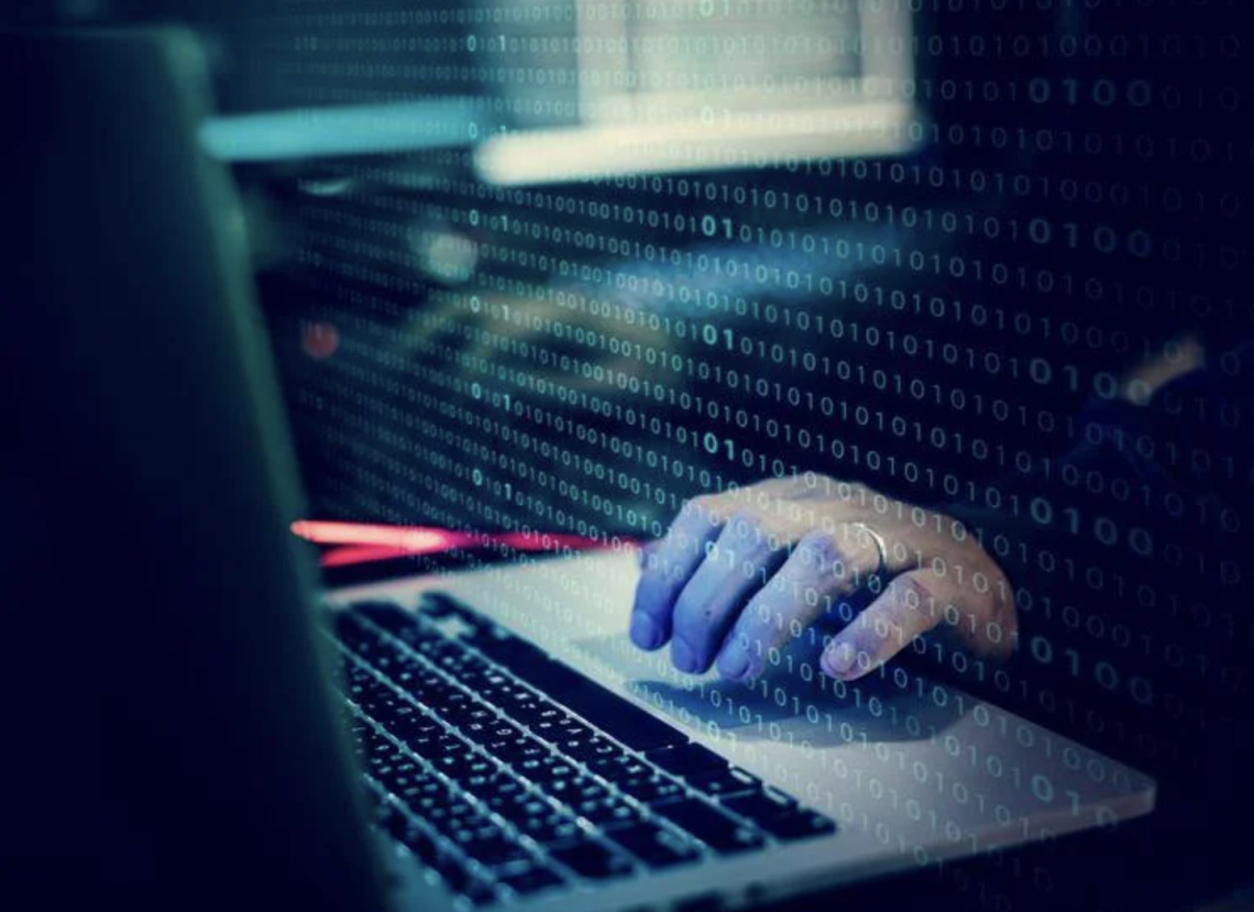 Foto rubate online e siti sessisti, movimento offre assistenza legale gratuita