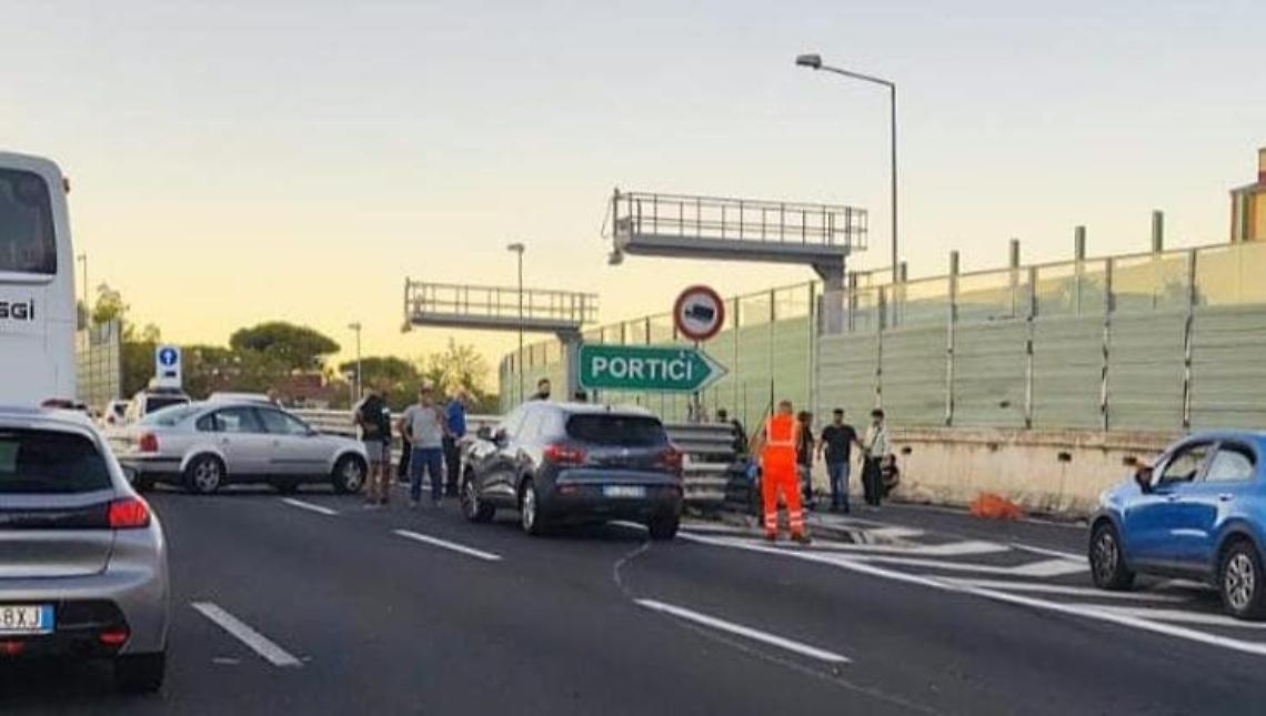 Incidente stradale sulla A3, morti due ragazzi