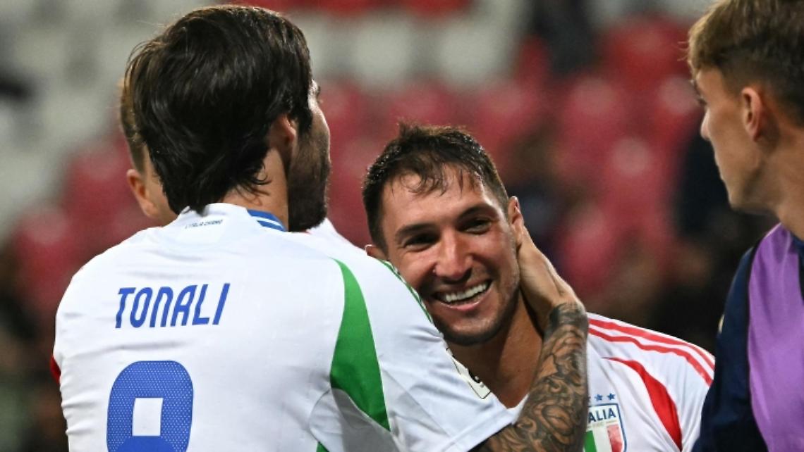 Una pazza Italia vince 5-4 al 91' contro Israele e conquista il secondo posto
