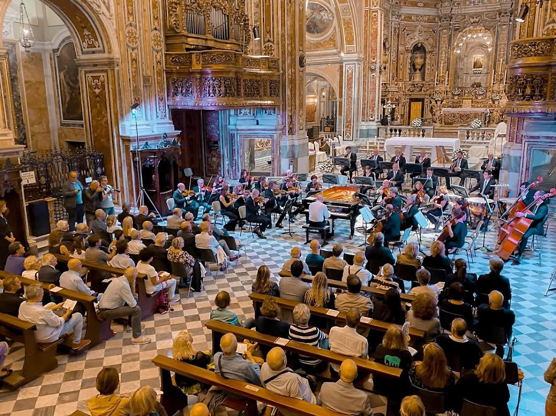 Al via "Spinacorona": 66 artisti per 20 concerti gratuiti in 15 siti preziosi del Centro storico di Napoli