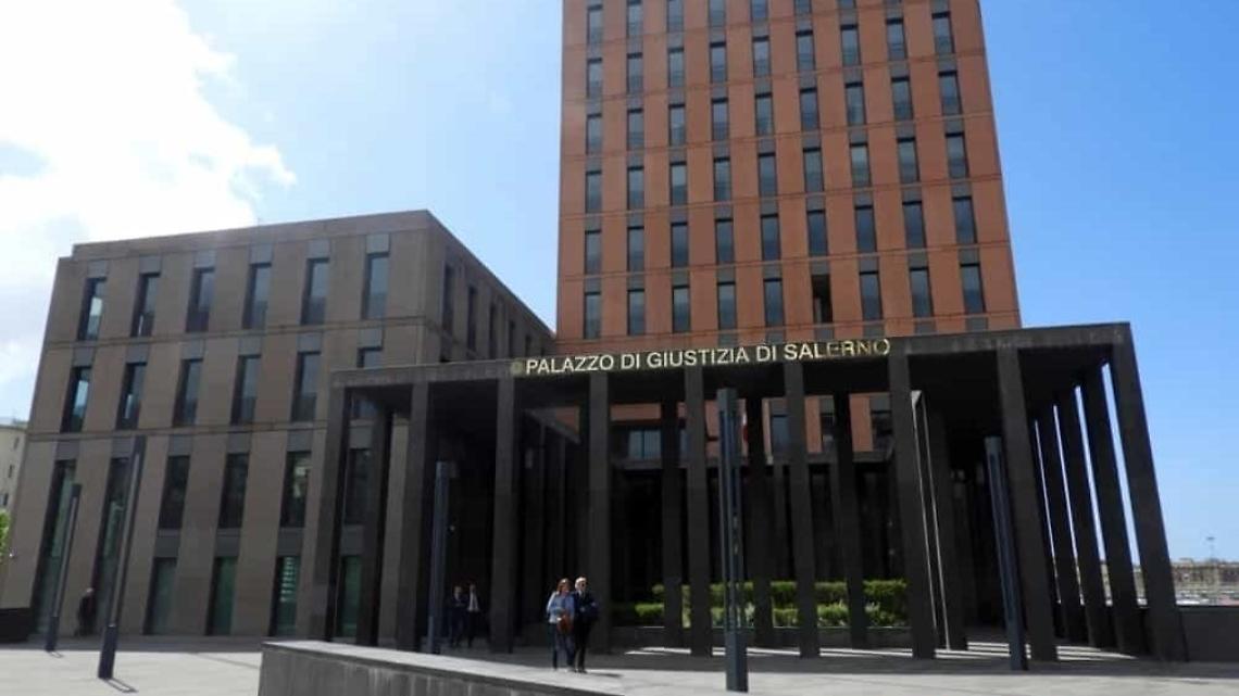 Scompaginato clan Fezza-De Vivo, 88 arresti