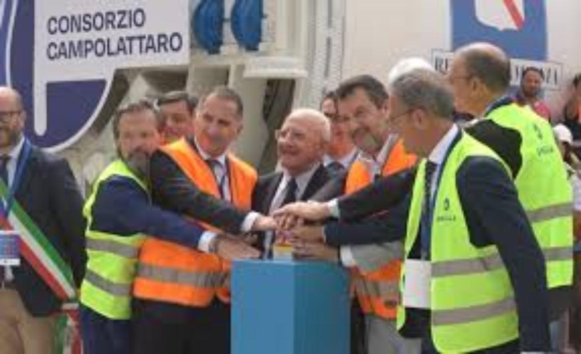 De Luca si “mangia” Fico