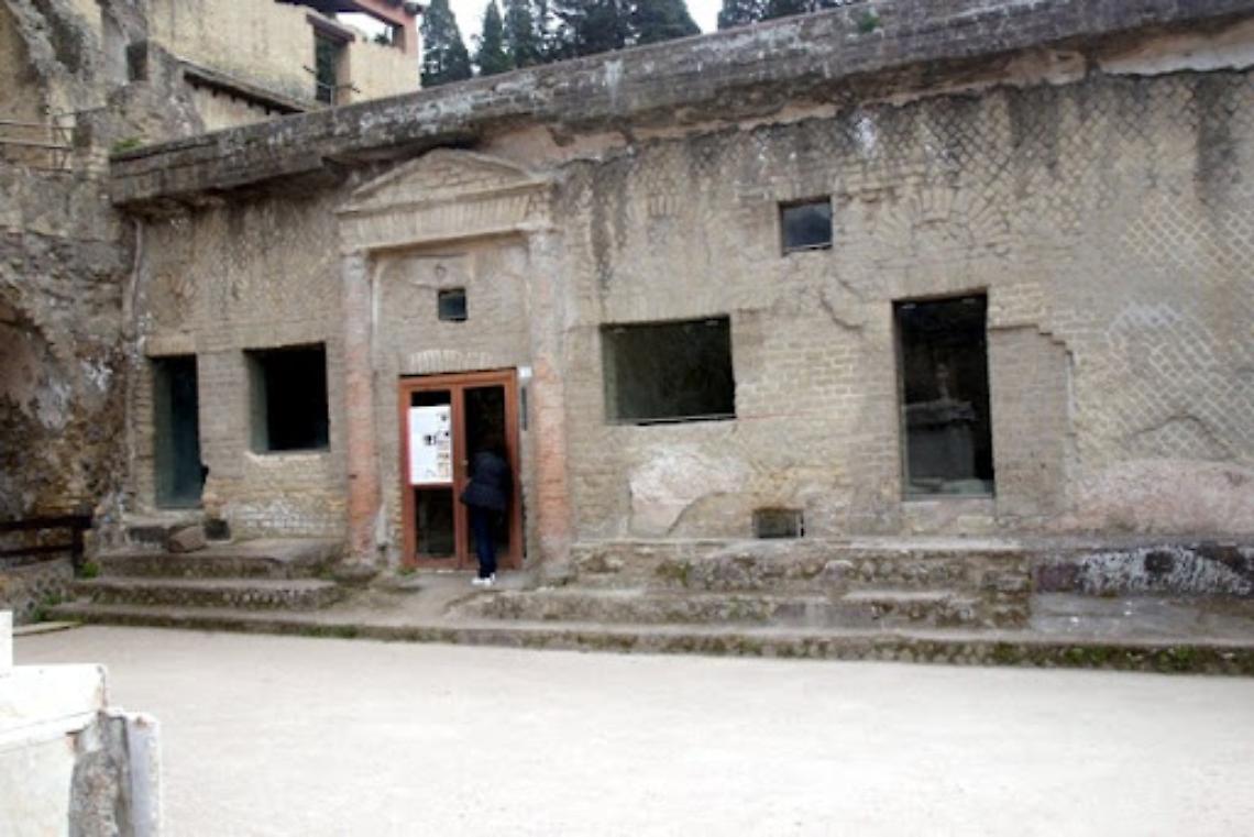 Riaprono le Terme Suburbane