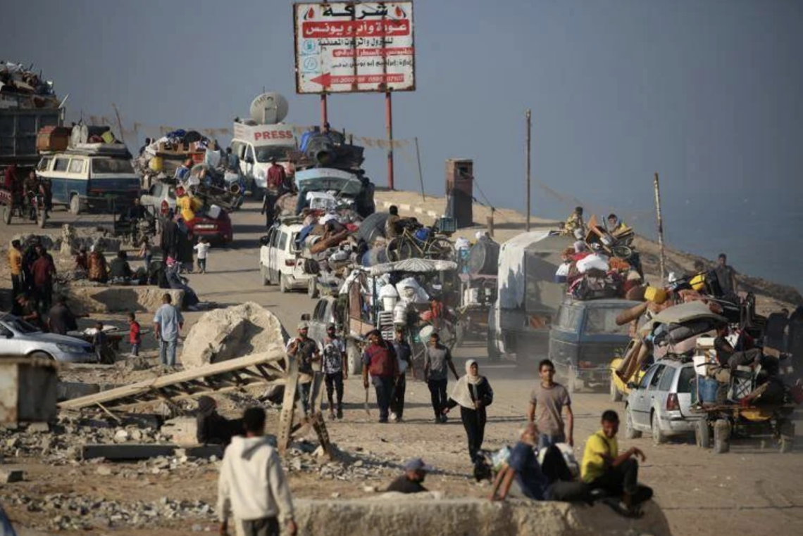 Gaza sotto assedio, nuovi raid di Israele sulla Striscia. Smotrich choc: «Sarà una miniera d'oro immobiliare»