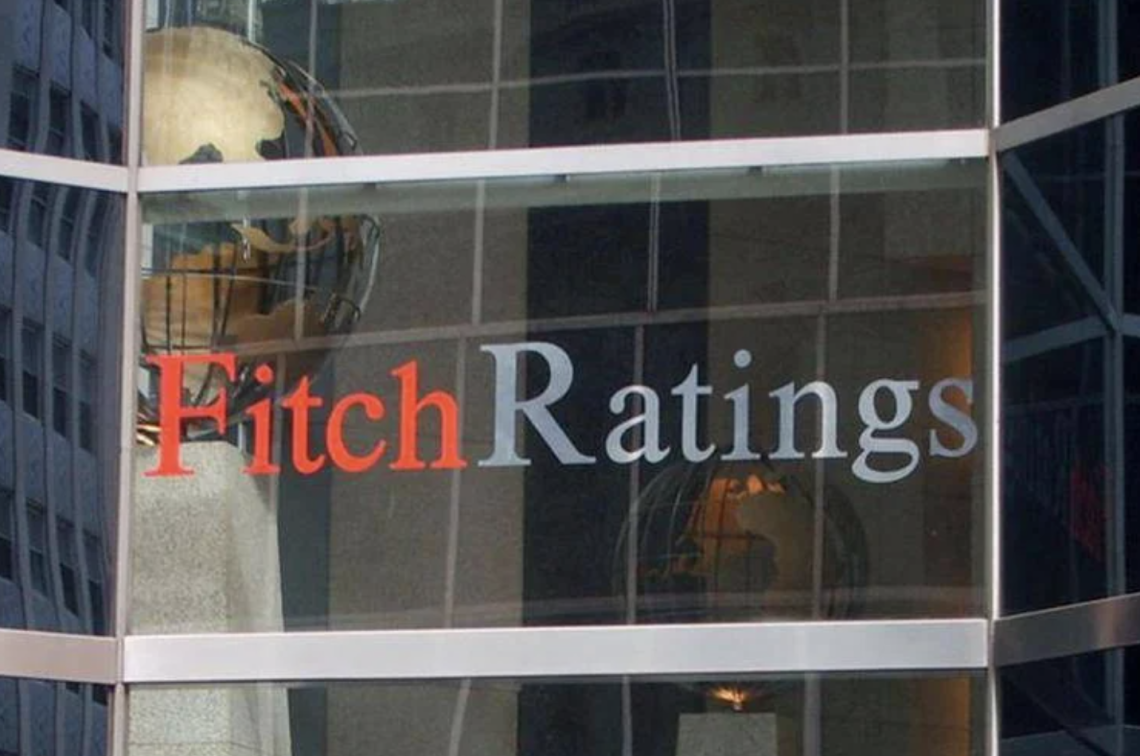 Fitch rialza il rating dell'Italia a BBB+. Meloni: «Il percorso del governo è giusto»