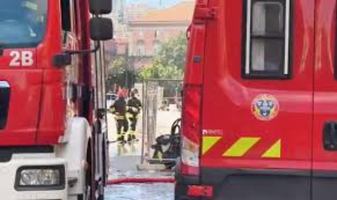 Forte perdita di gas, chiusa parte di via Foria