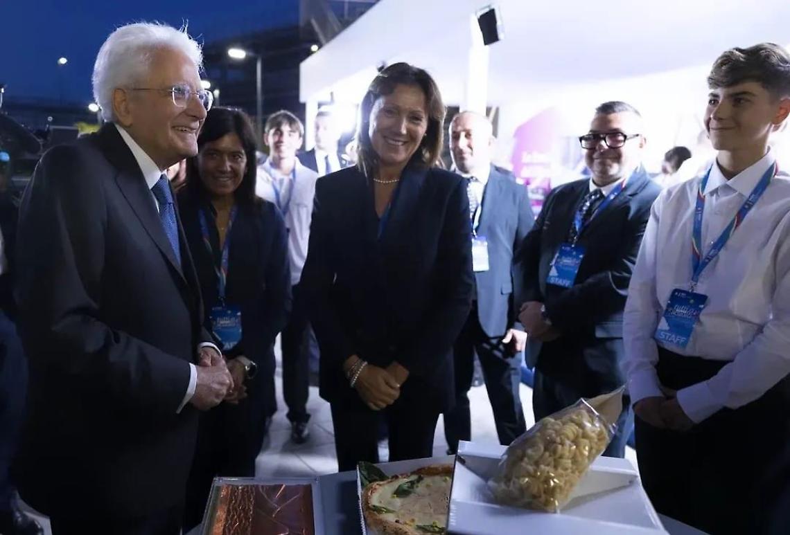 La pizza diventa ritratto: l’omaggioal Presidente Mattarella