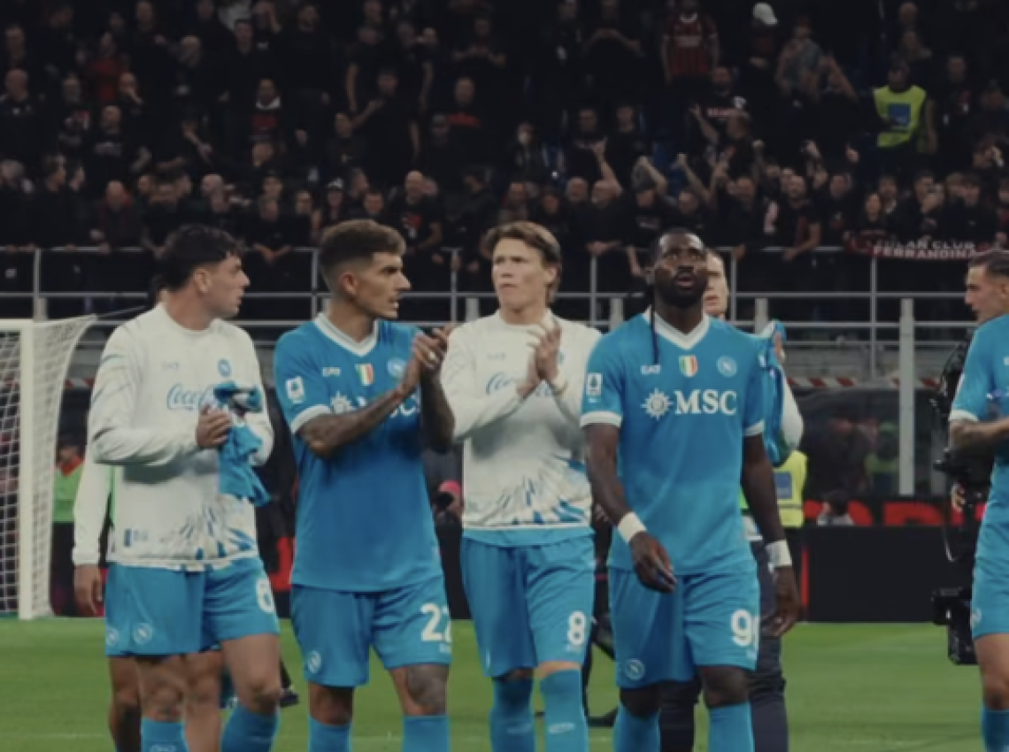 Tutti felici e contenti per il primato rossonero. Ma il ciuccio è solo ferito