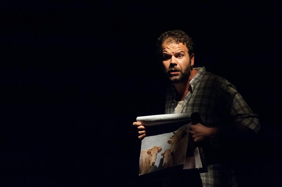 Al Piccolo Bellini va in scena “La vacca”