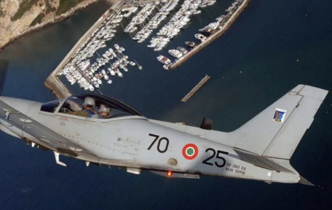 Aereo biposto dell'Aeronautica precipitato a Sabaudia, morti due militari