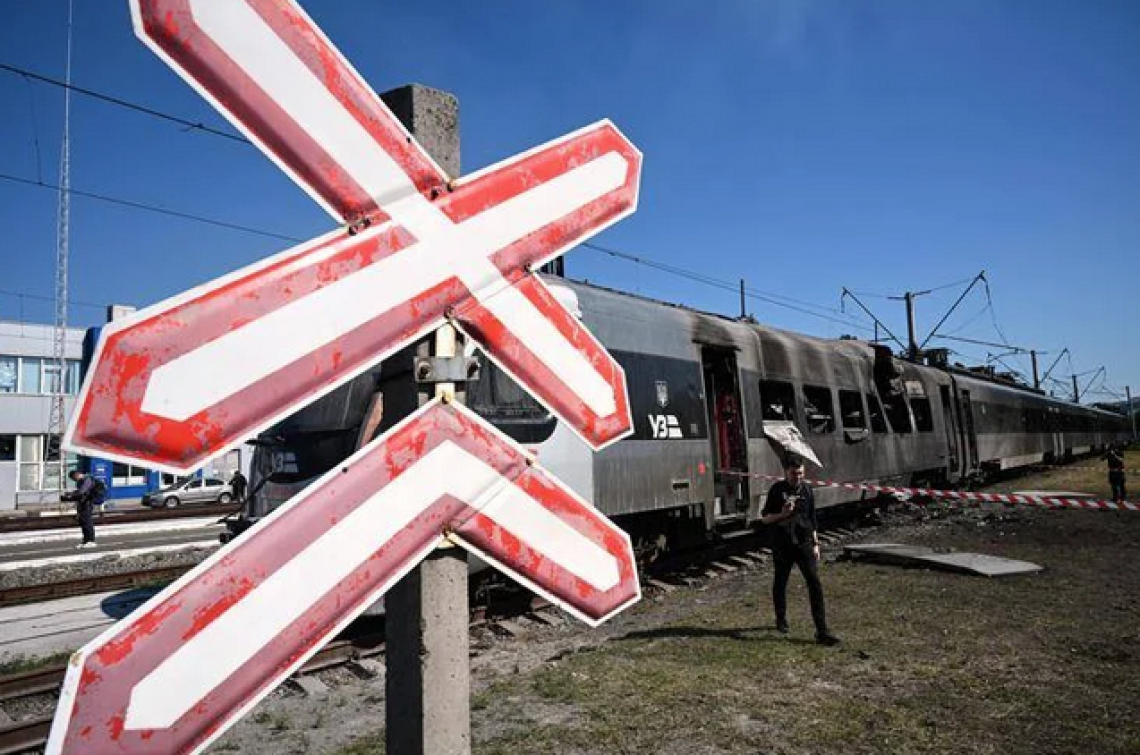 Ucraina, attacco con drone russo su una stazione: almeno 30 feriti