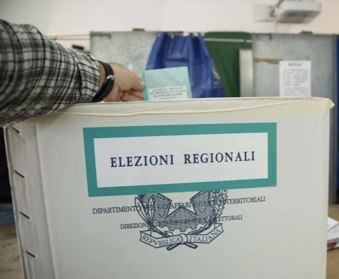 Elezioni Calabria, urne aperte oggi fino alle 23: al voto 1 milione e 900 mila elettori
