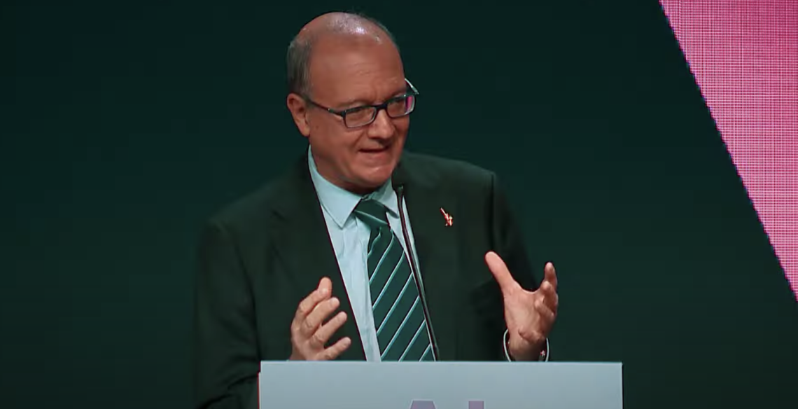 Ai, Valditara: «Dalla Campania partirà grande sperimentazione nelle scuole» 