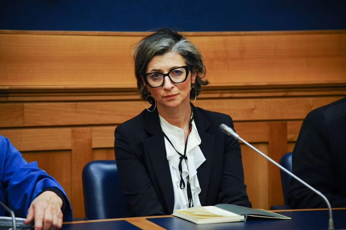 Quando la “verità assoluta” non abita nei salotti televisivi 