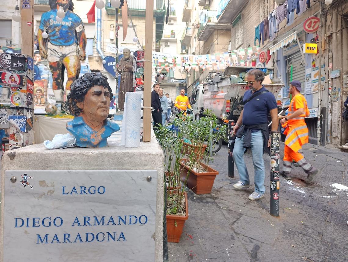 Largo Maradona, si lavora a soluzione