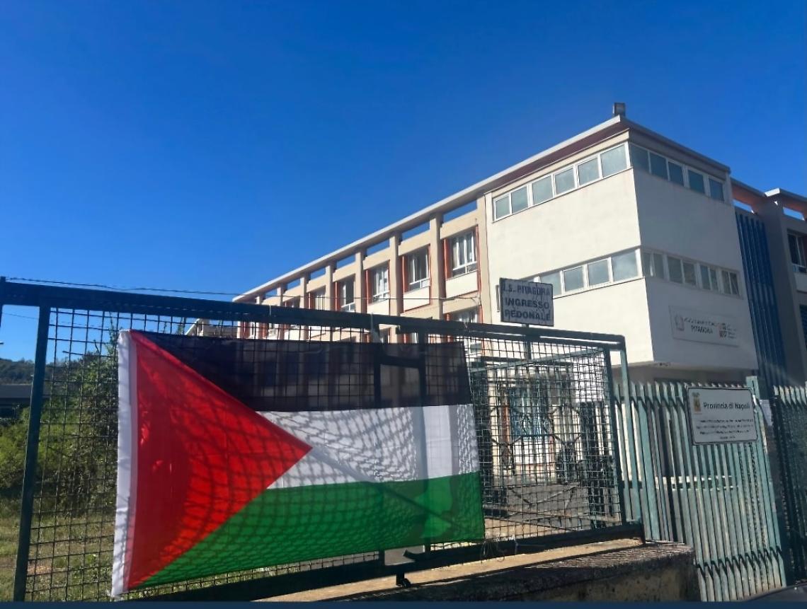 Studenti del Pitagora ripuliscono la scuola e si mobilitano per Gaza