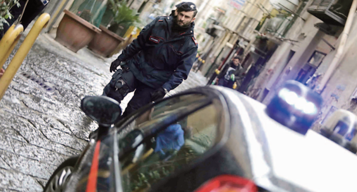 Colpi di pistola alle Case Nuove, ipotesi attacco al clan Mazzarella