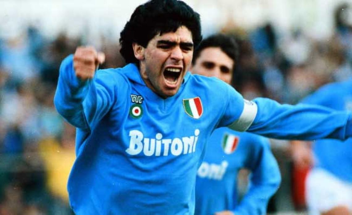 Maradona: un anniversario di vita, di passione, di identità