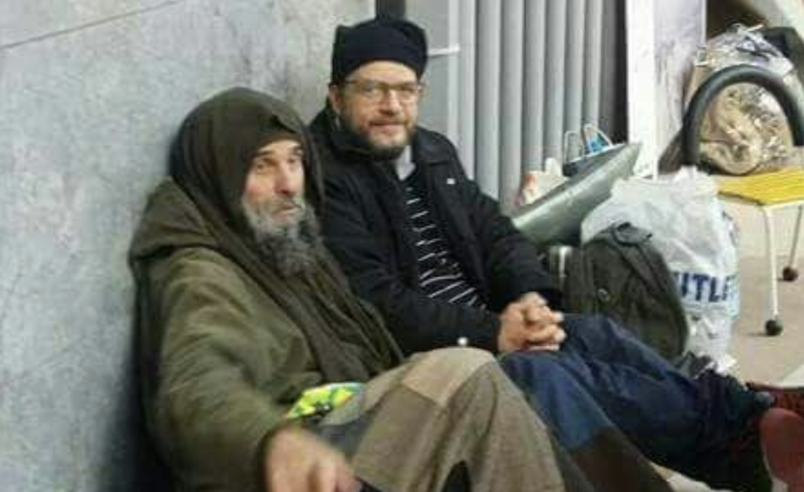 «No ad Halloween, sì alla santità»