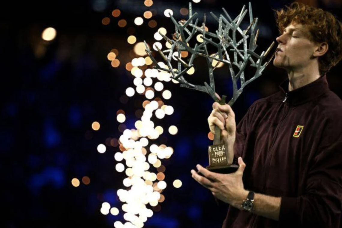 Sinner trionfa a Parigi e torna numero 1 del mondo