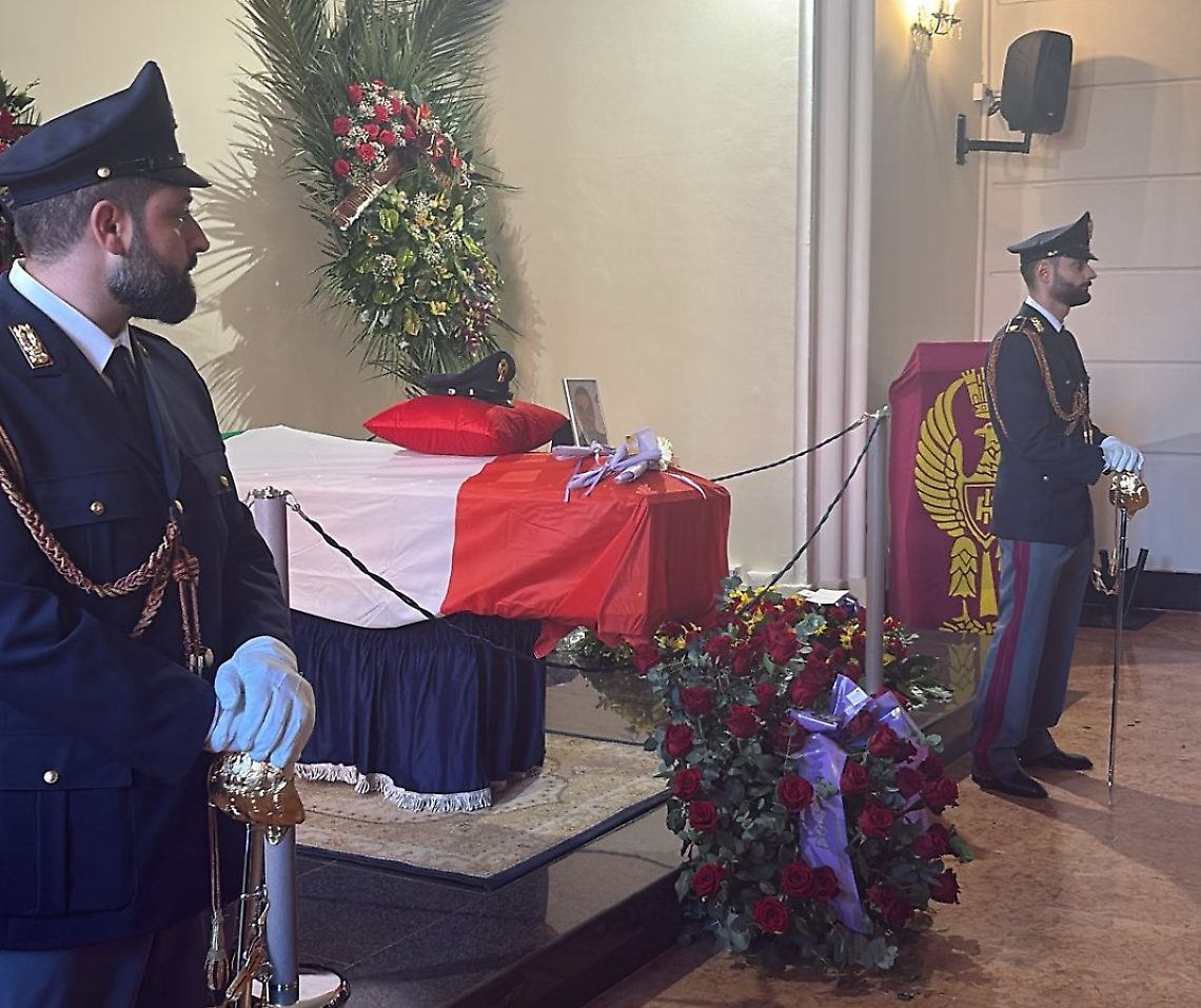 Poliziotto ucciso dal Suv, aperta la camera ardente 