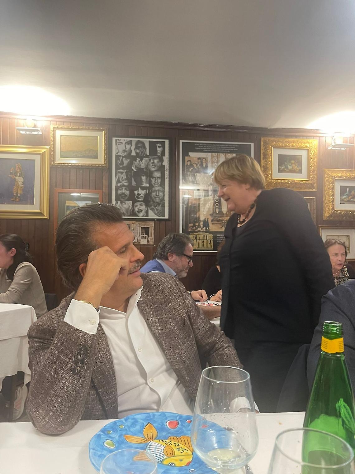 Angela Merkel a sorpresa a Napoli