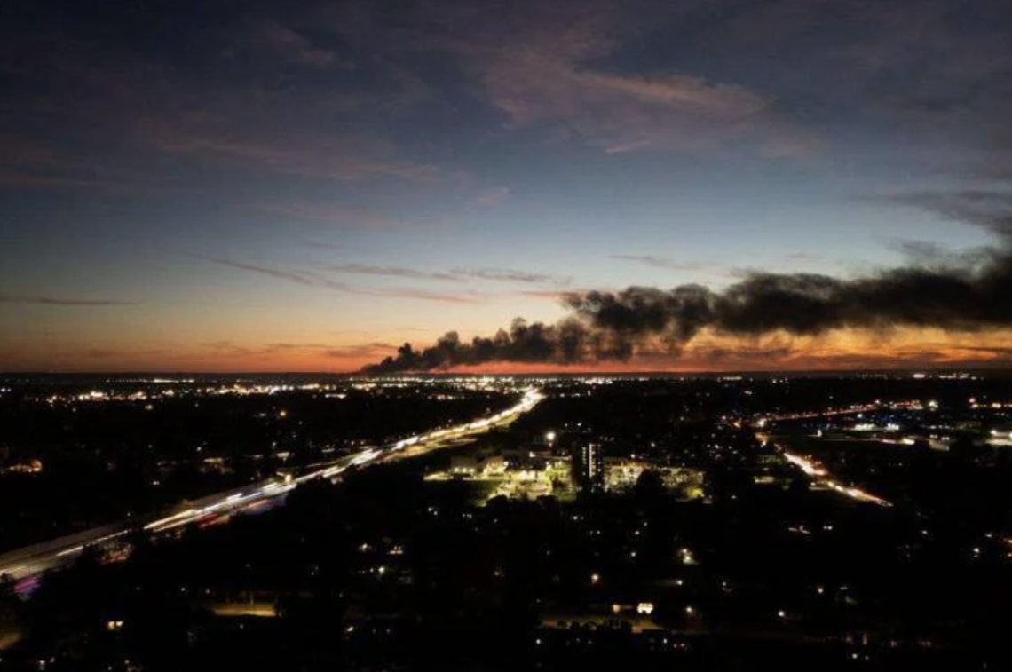 Aereo cargo si schianta vicino all'aeroporto di Louisville: 7 morti