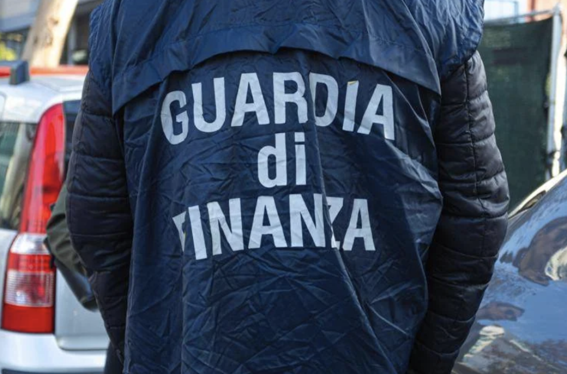 Scambio elettorale ed estorsione, 6 arresti tra Bari e Foggia. Indagato sindaco di Modugno