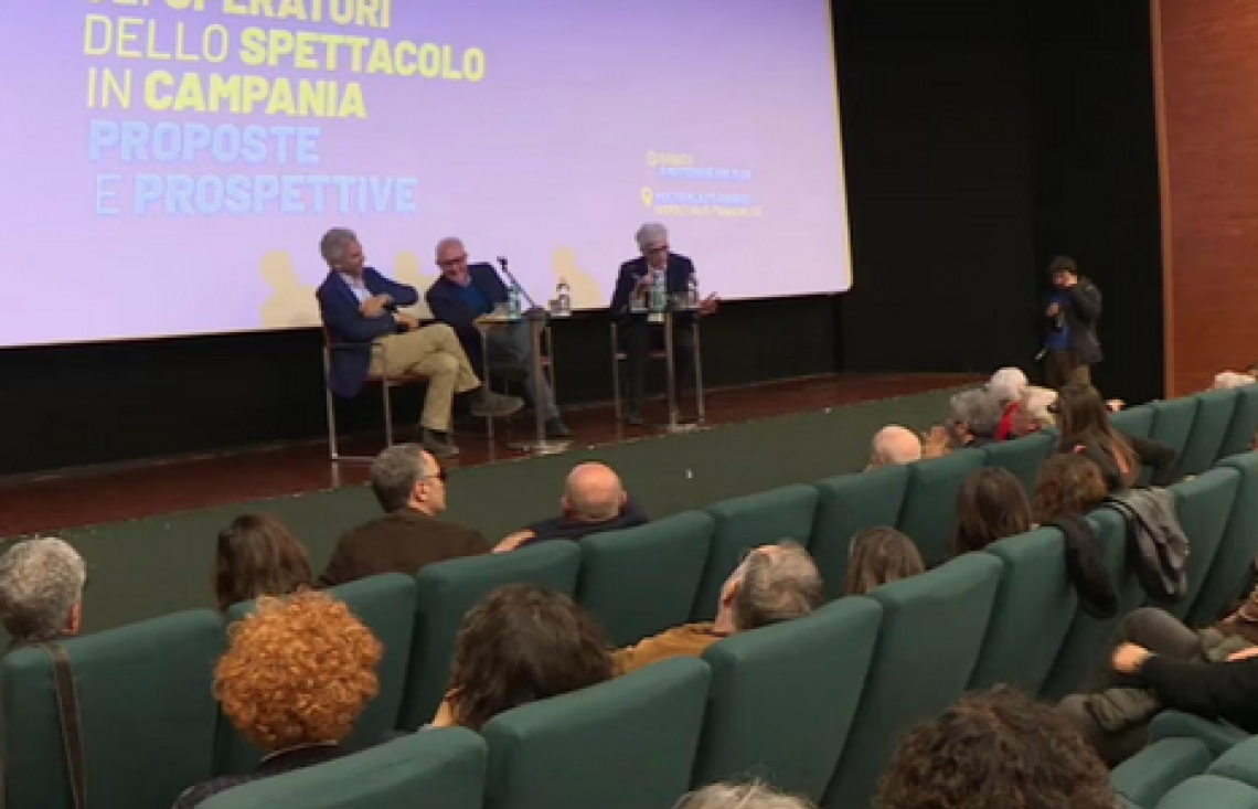 Fico, doppia mossa per Palazzo Santa Lucia