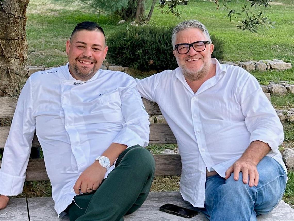 Gli chef Peppe Guida e Mariano Armonia firmano il nuovo menù di Armonì a Pozzuoli: la tradizione partenopea incontra l’arte contemporanea della cucina