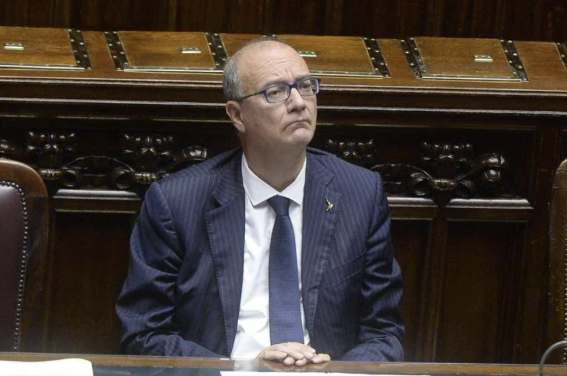 Scintille alla Camera sull'educazione sessuale, Valditara all'opposizione: «Avete preso in giro gli italiani»