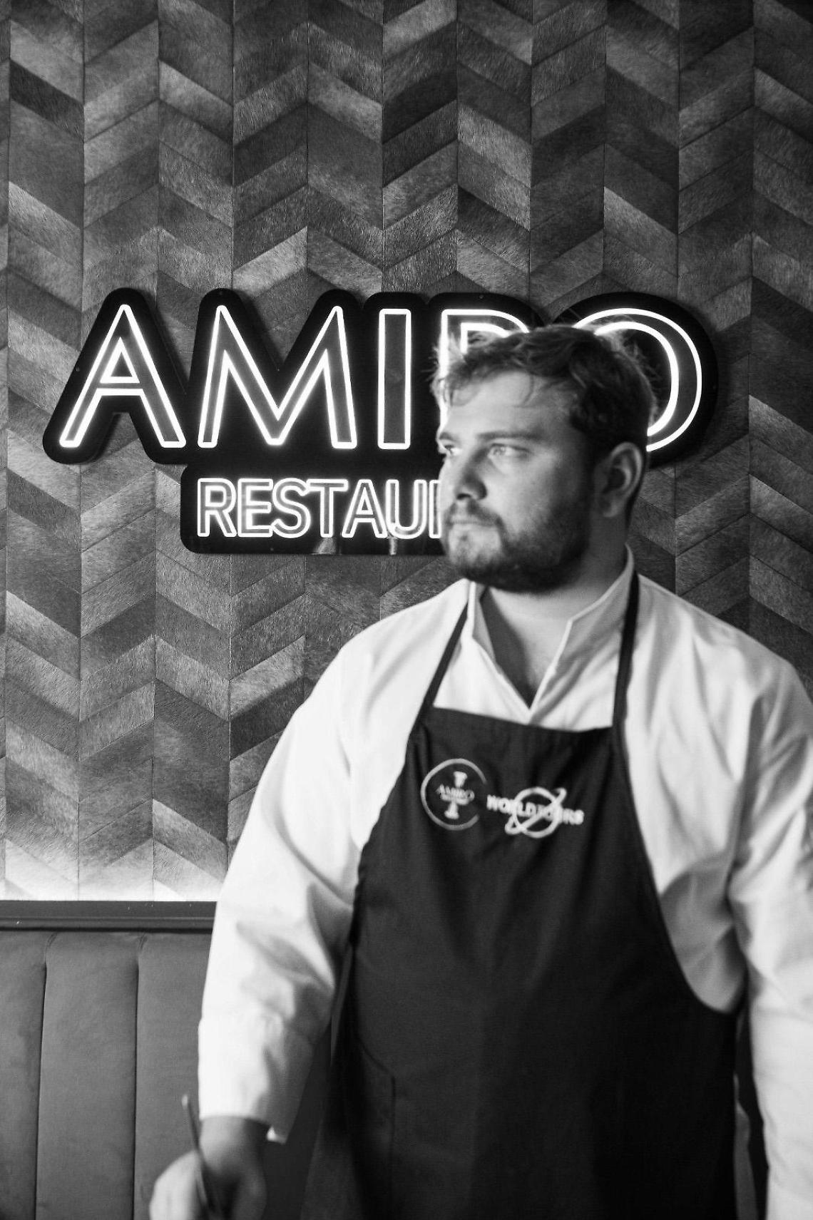 Il "giro del mondo" di Amiro: le tradizioni diventano quattro cene spettacolo