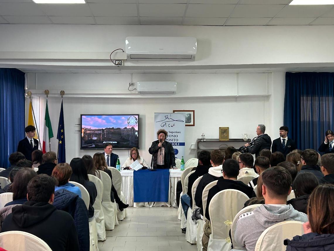 Frassinetti: «In Campania investimenti reali»