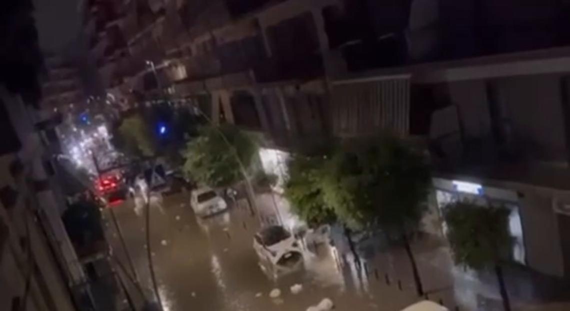 Maltempo, bloccati nelle auto: sei persone salvate dai carabinieri