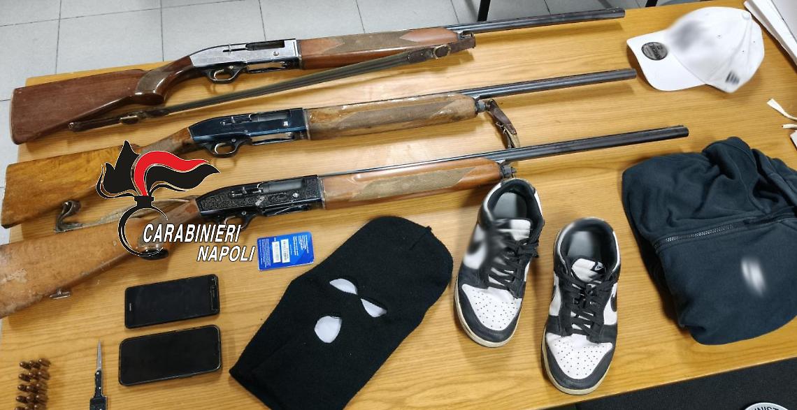 Nasconde arsenale nel box auto, arrestato 18enne