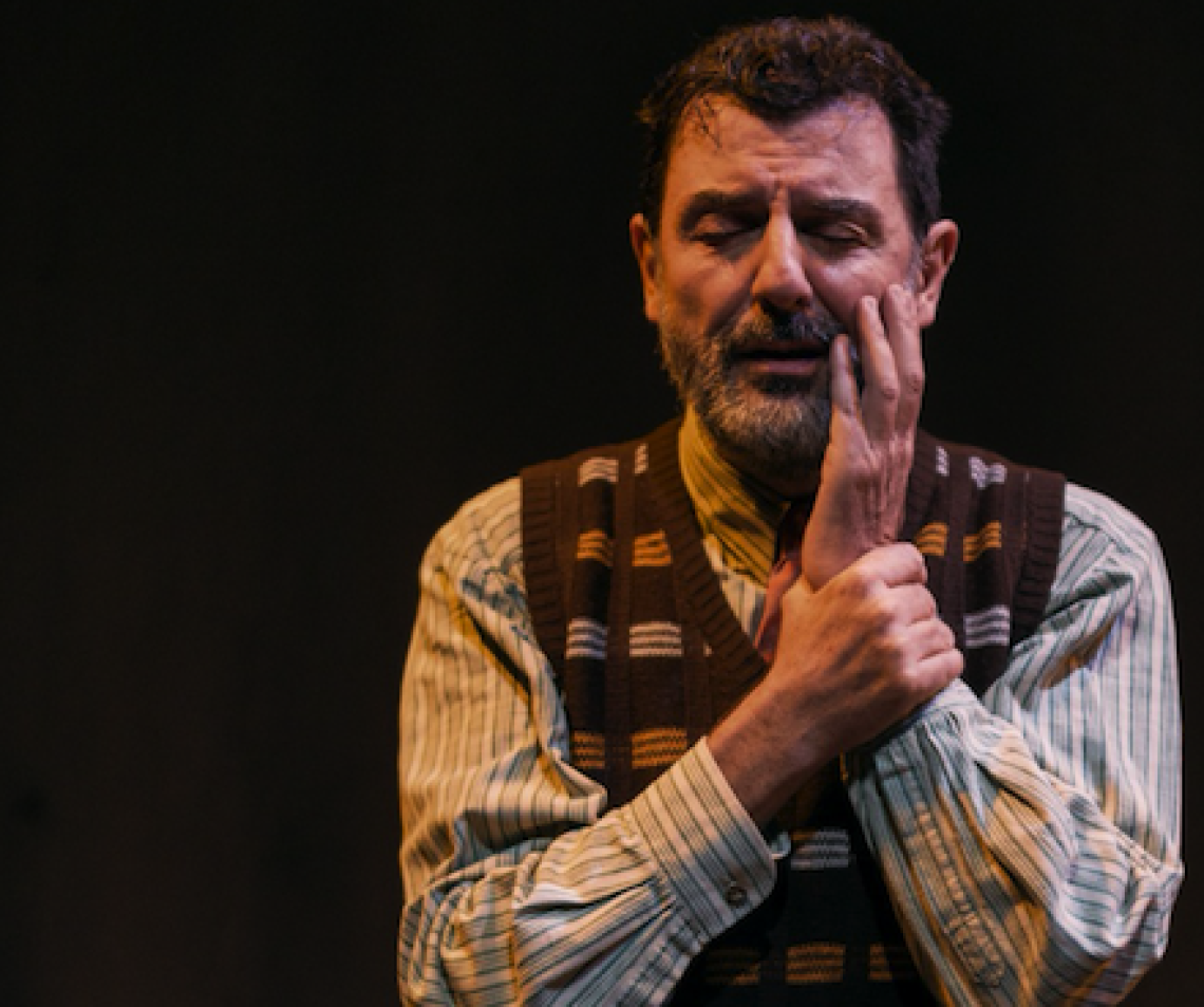Dal libro alla scena: Enrico Ianniello in "Isidoro"