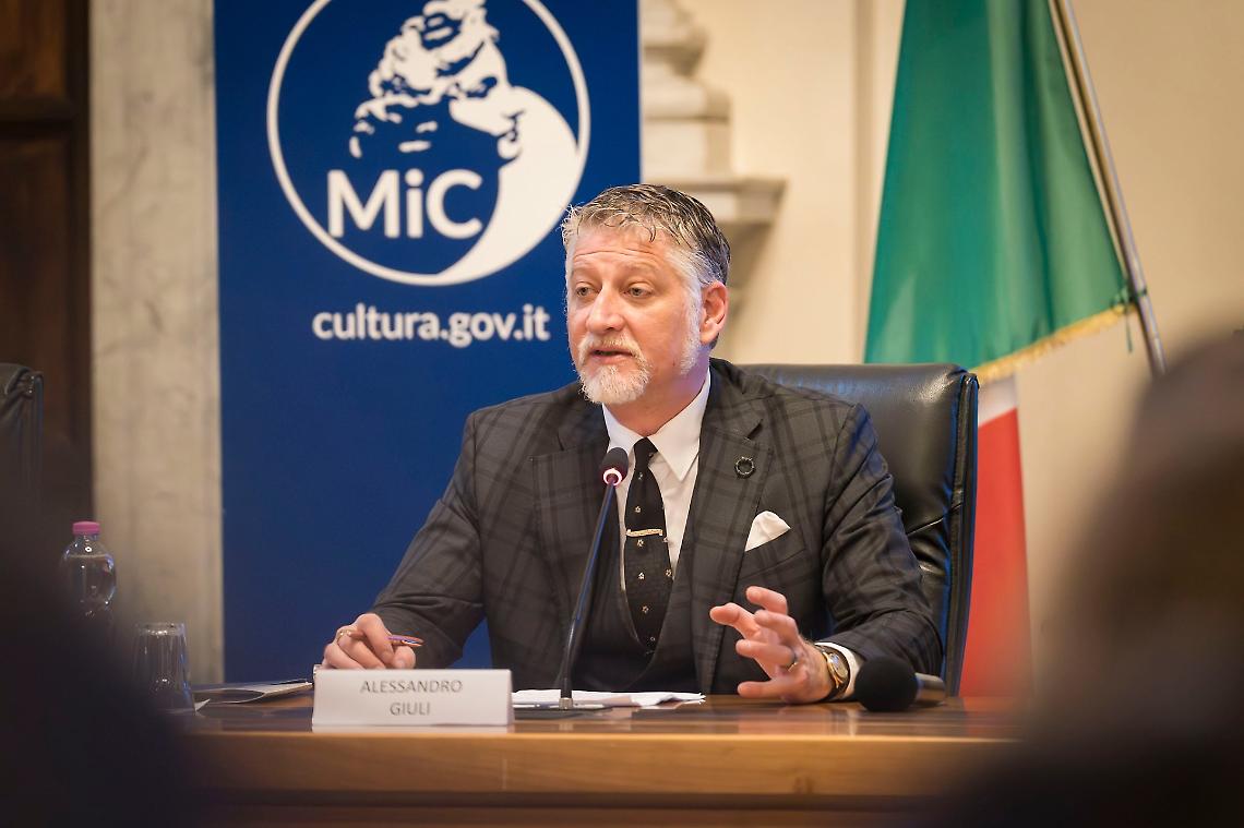 Giuli: «Napoli è diventata la capitale della cultura e della diplomazia mediterranea»