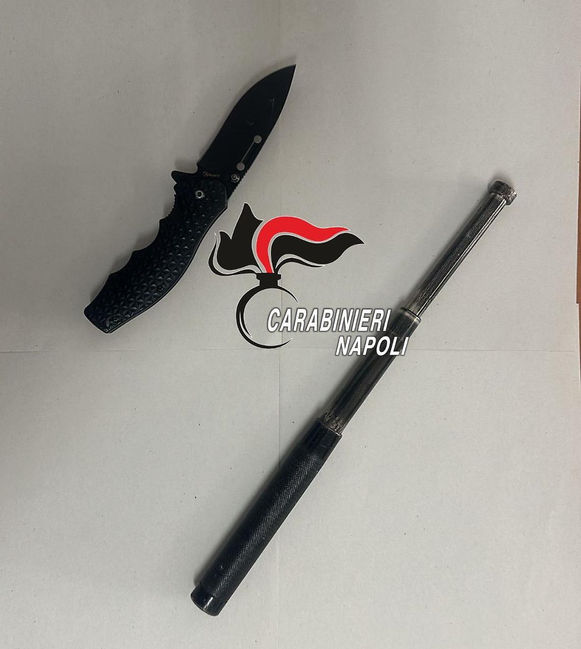 In tre su scooter impennano davanti ai carabinieri e poi scappano, denunciati