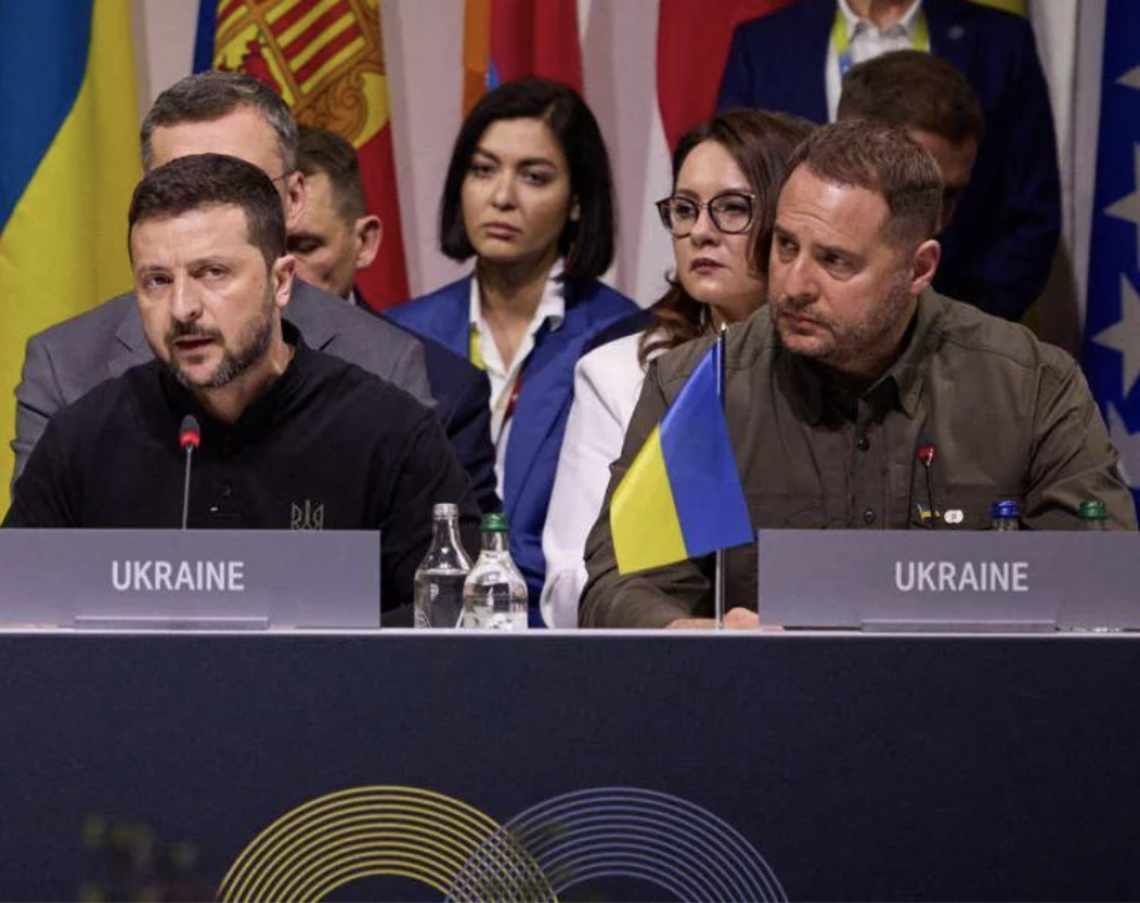 Ucraina, terremoto corruzione: si dimette Yermak, braccio destro di Zelensky