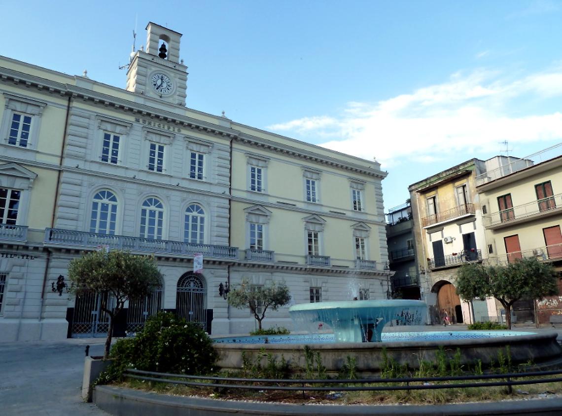 Si dimettono 14 consiglieri, in arrivo il commissario